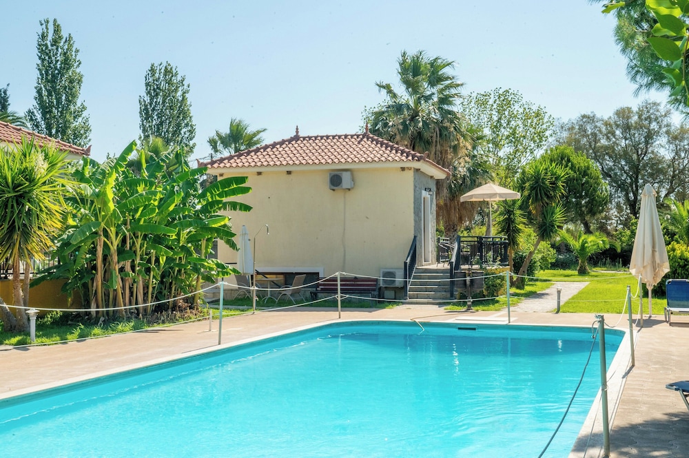 Kaloni village apartments