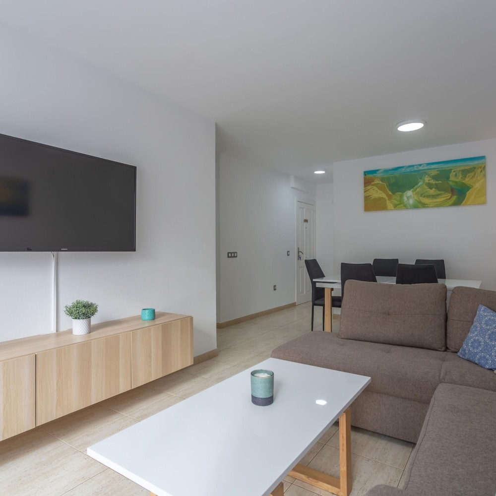 Reef Aqua Vista 3 Bedroom Apartment