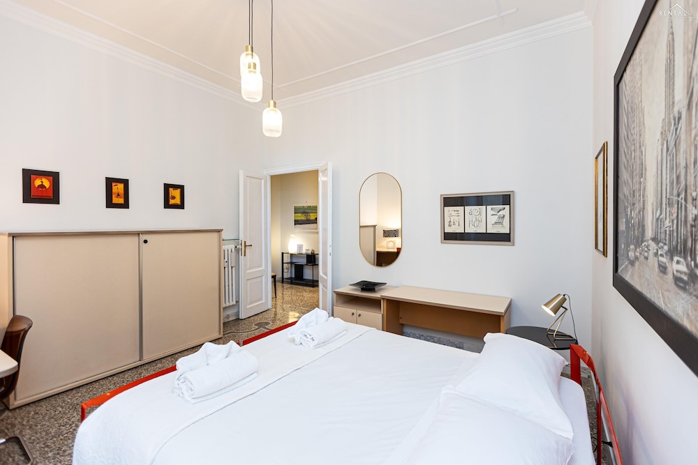 Clodia 5 Apartment