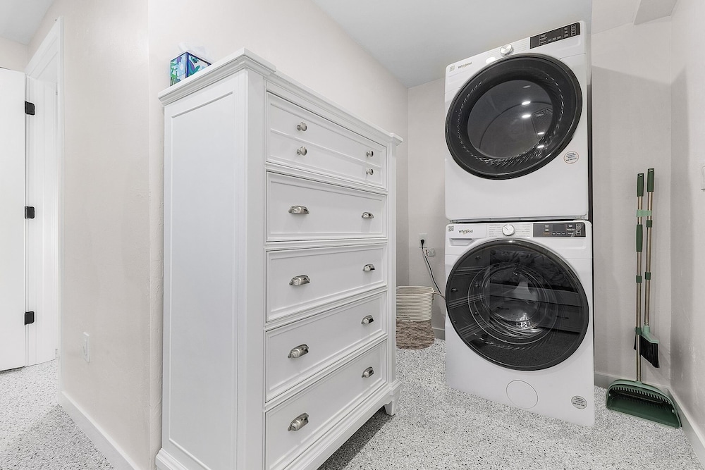 50 Starfish Shack: 3br/2ba Pool Home! 3 Bedroom Home