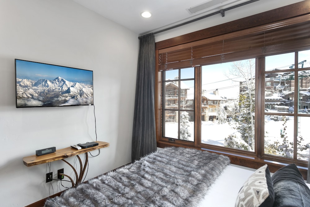 Flagstaff Lodge at Deer Valley Resort - Three Bedroom Residence #408 3 Condo
