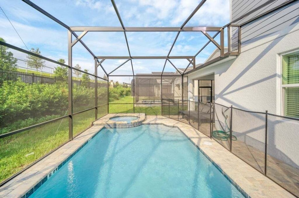 Private Pool, Spa, Movie Theater Room For Family! 7 Bedroom Villa