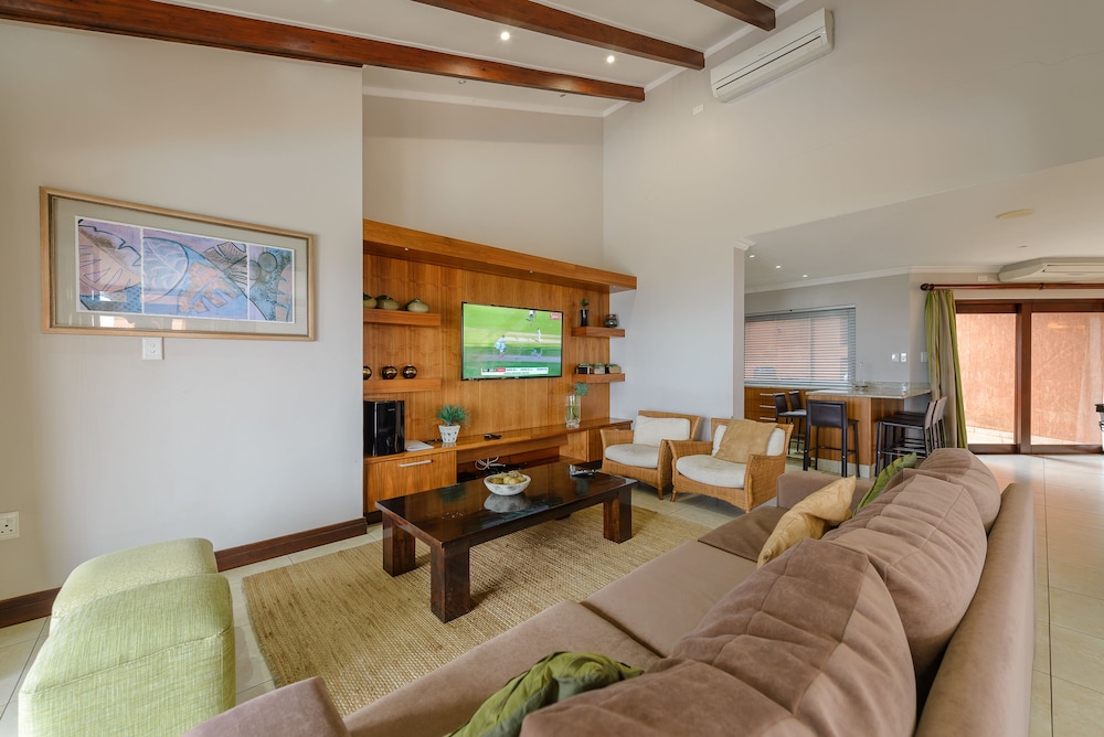 San Lameer Villa Rentals 14328