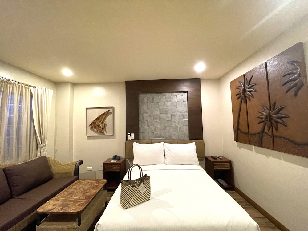 Red Coconut Beach Hotel