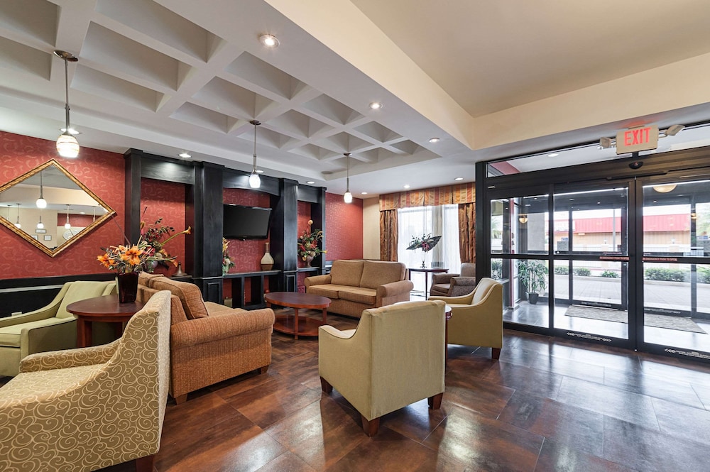 Lake Charles Vacations - Comfort Suites Sulphur - Lake Charles - Property Image 4