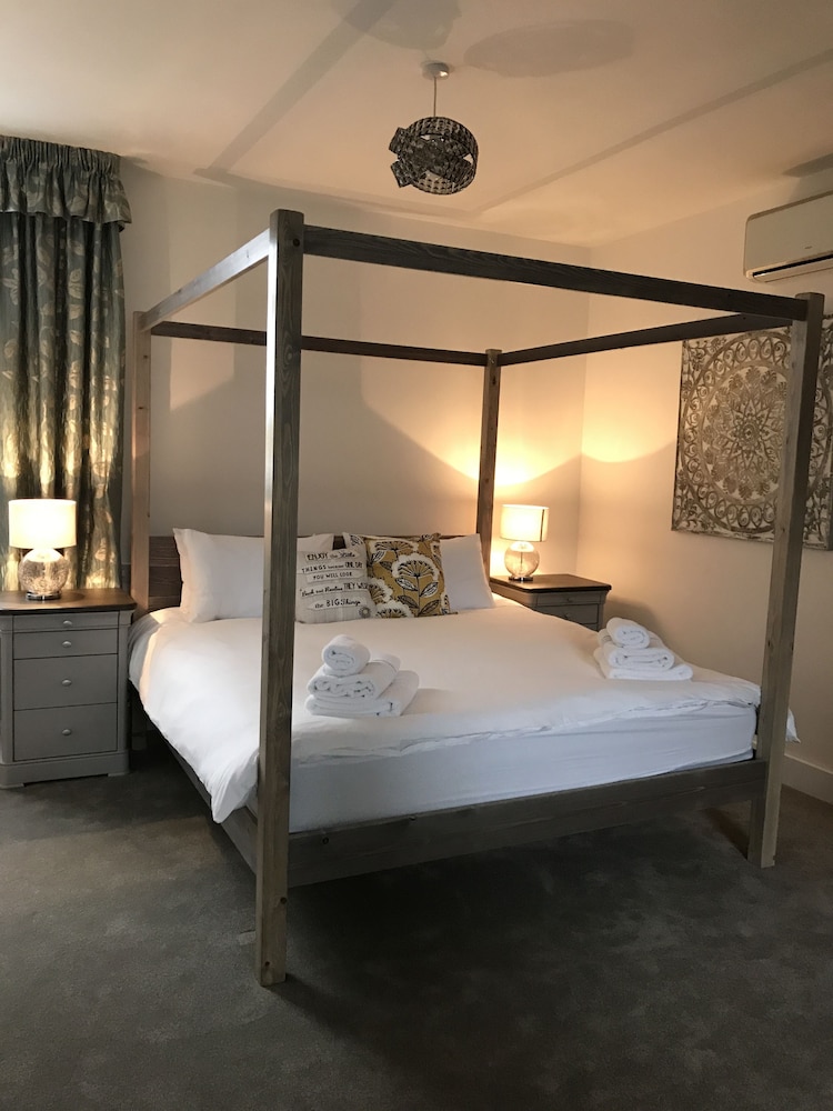 Unique Luxury Escapes