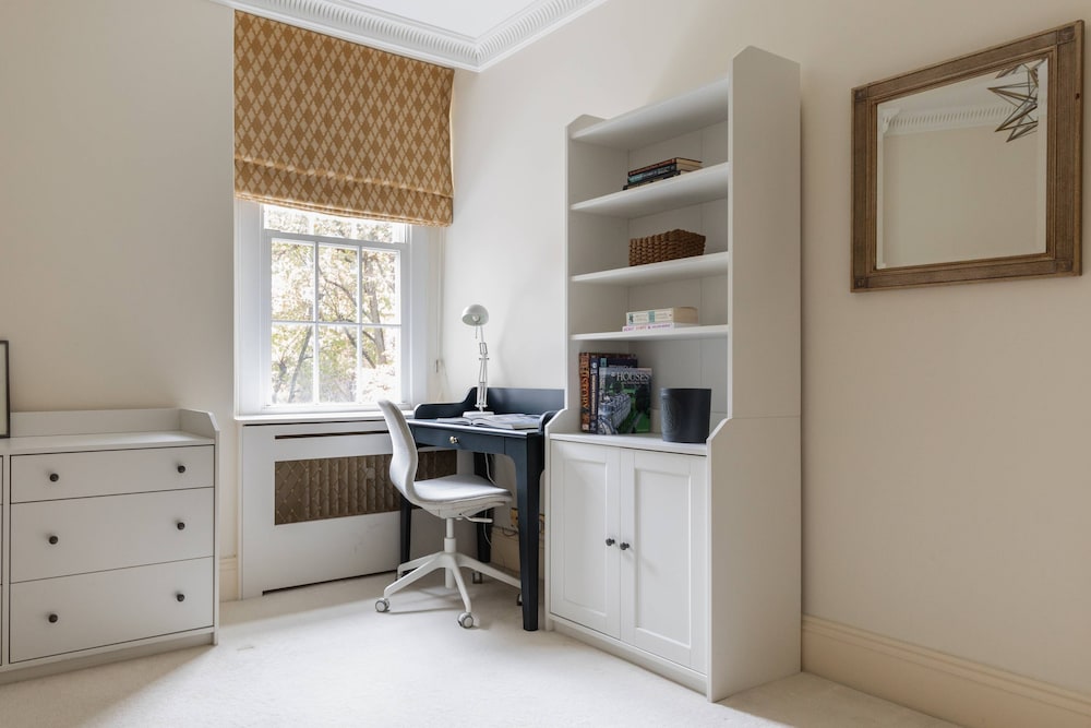Fitzjames-avenue IV by Onefinestay
