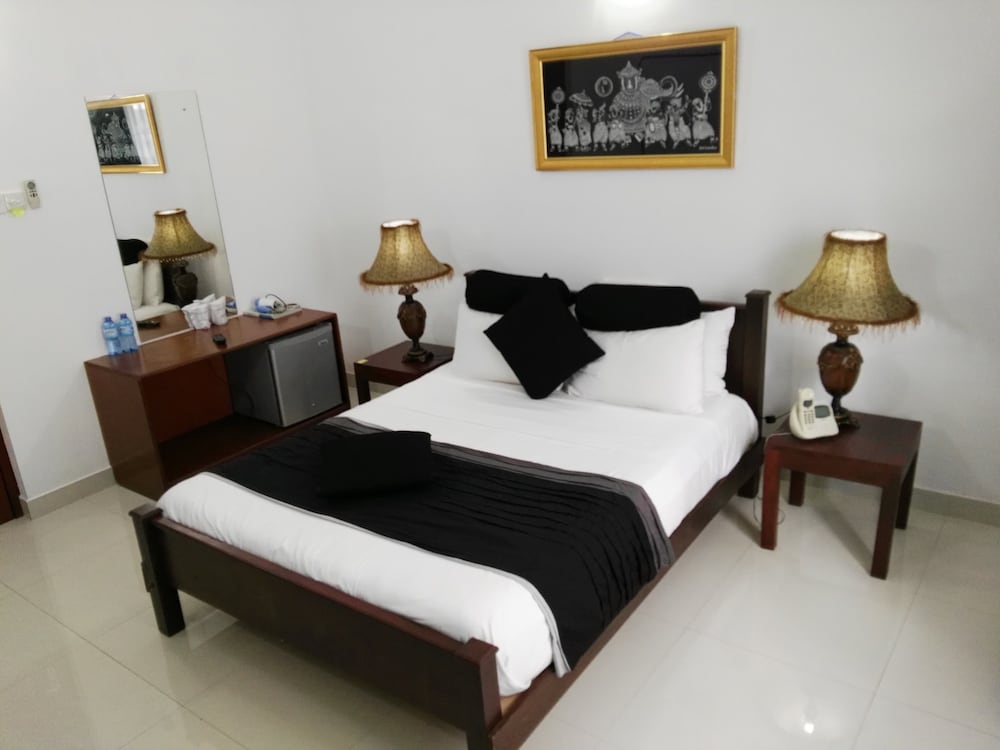 Anna Shanthi Villa