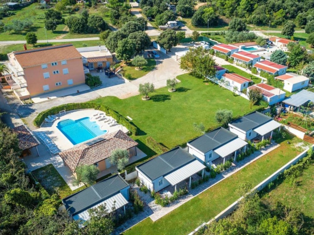 Mobile Home in Banjole With Pool Near Beach view 3