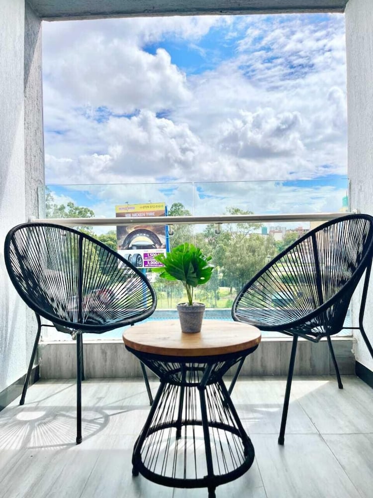 Staroot Residences