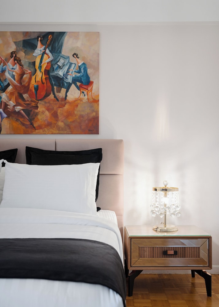 Athens Golden Light Premium Residence