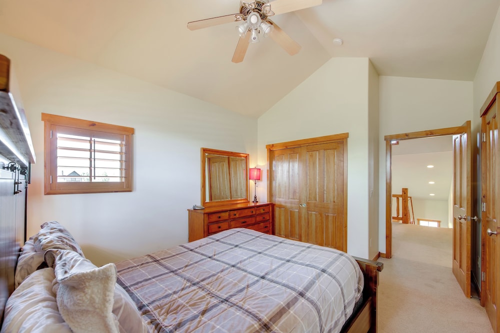 Grand Elk Golf Club On-site: Mtn-view Home w/ Deck