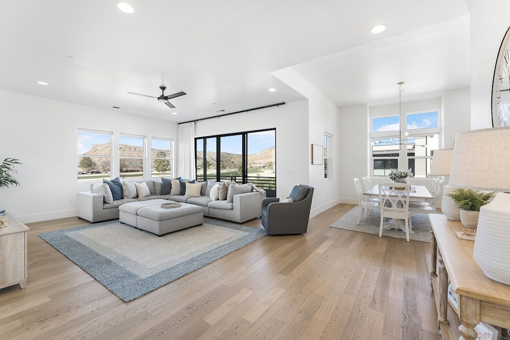 Villa #22 At Bloomington Country Club - Fairway To Heaven 3 Bedroom Condo