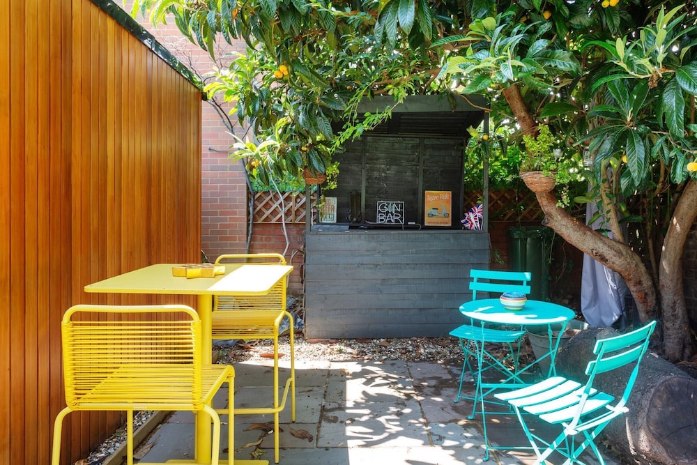 outdoor bbq area