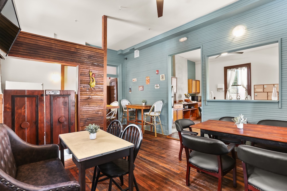 Site 61 Guesthouse