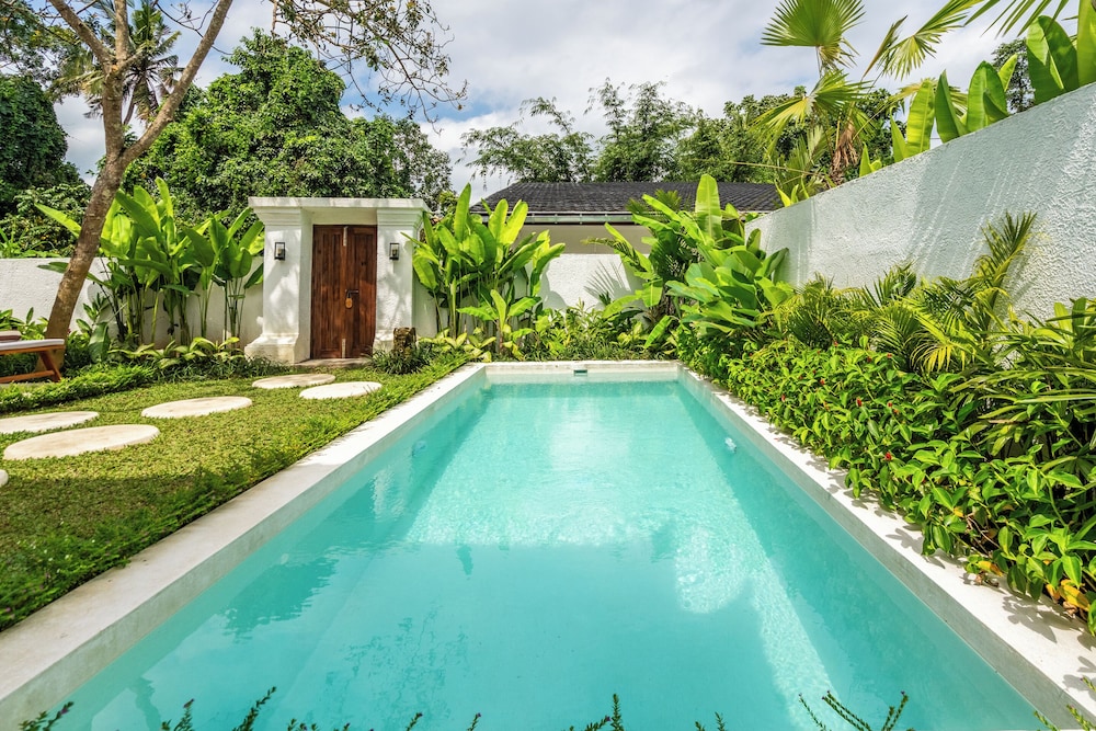 Sacred Jungle by EVDEkimi Ubud – Modern Villas and Apartments with Kitchens, Pools, & Personalized Concierge Service