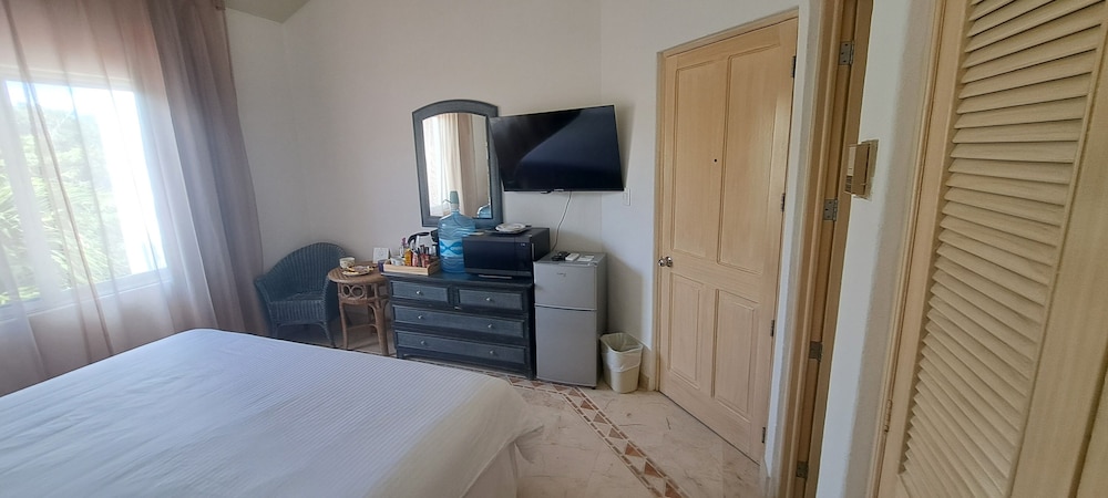 Beach front-Ocean View Studio -Hotel Sunset Fishermen condo 344/C