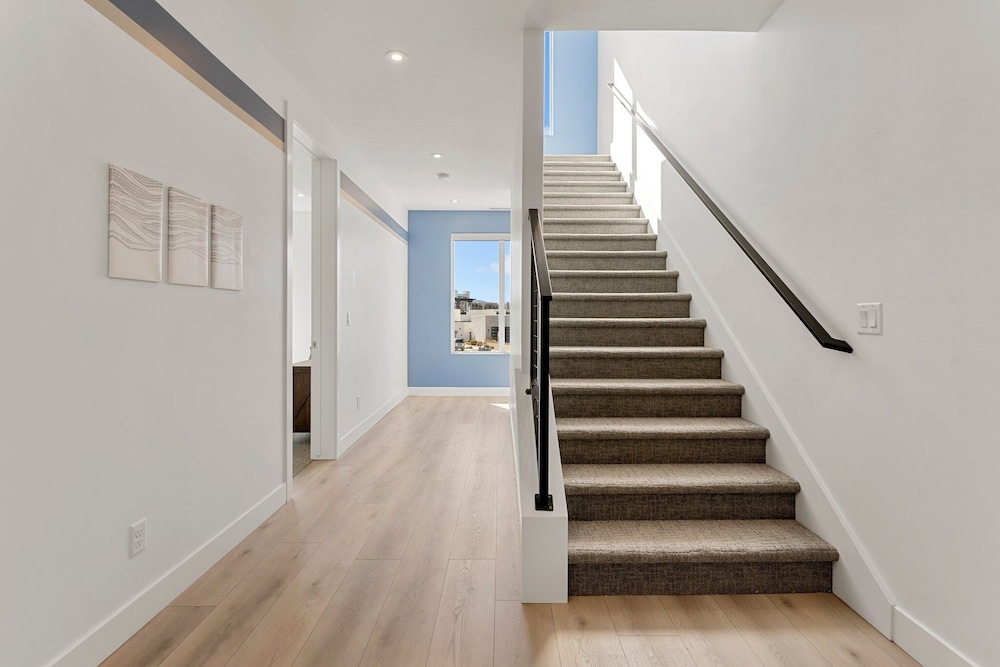 Olympic Escapes Gold 6 Bedroom Townhouse
