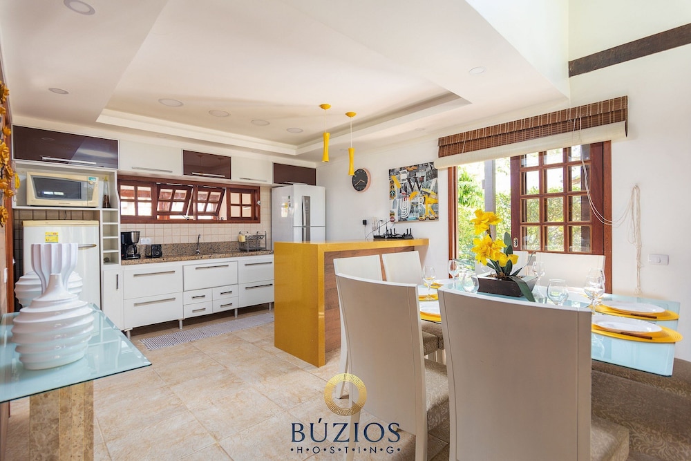 Bz03 Casa 4 suítes e área gourmet priv