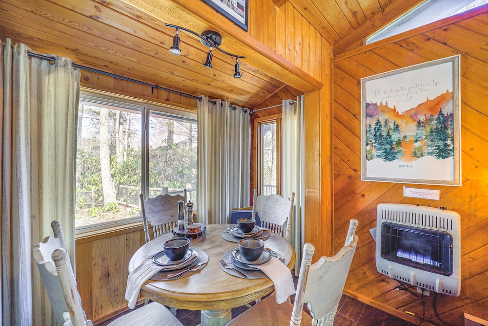 Near Lake + Trails: Rustic Newland Cabin w/ Deck! view 5