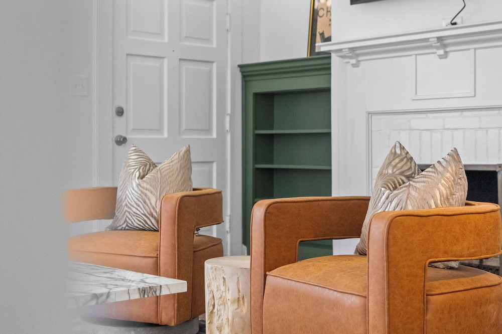 Stylish 3BR Retreat w Porch and garden