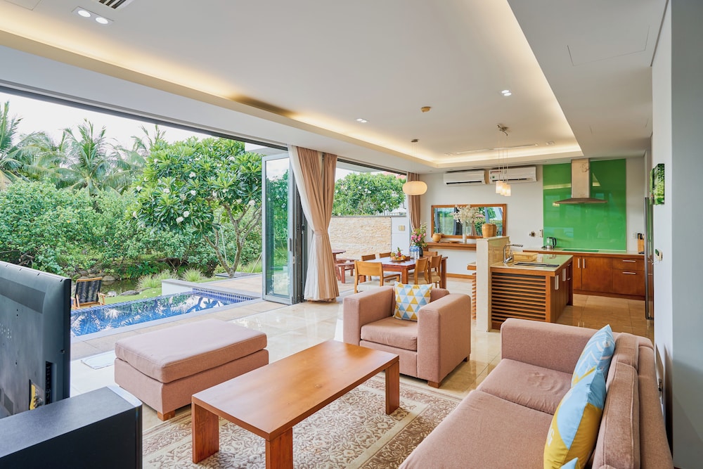 Ocean Luxury Villas Danang