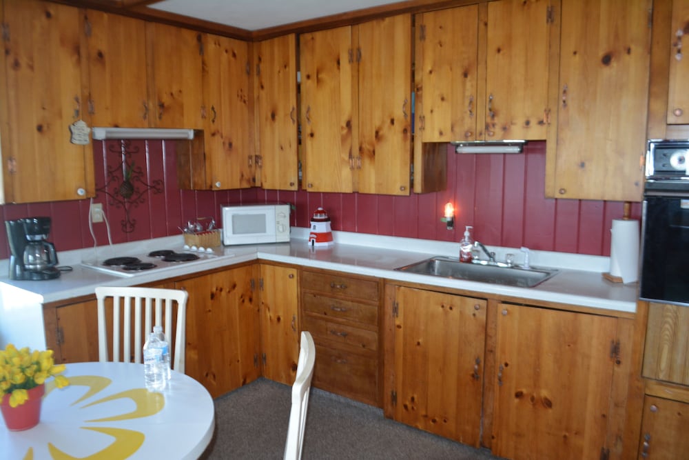 Chateau Country Inn - Property Image 2