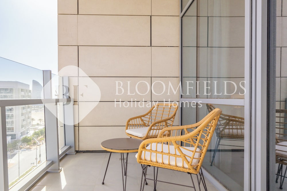 Bloomfields Grandeur 1BR In Lamar Raha