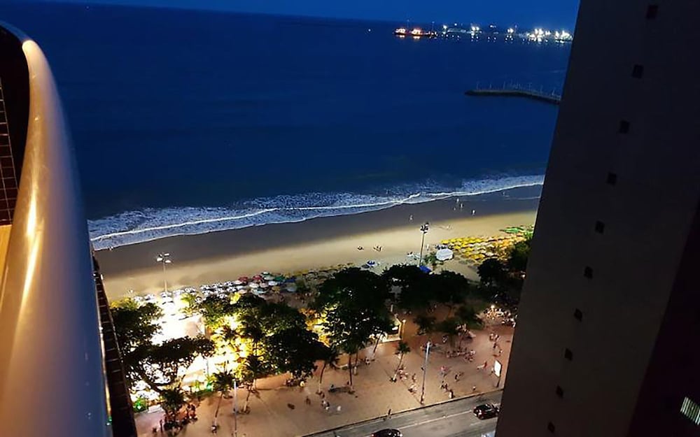 Apto Beira-mar com Wi-fi e Piscina em Fortaleza