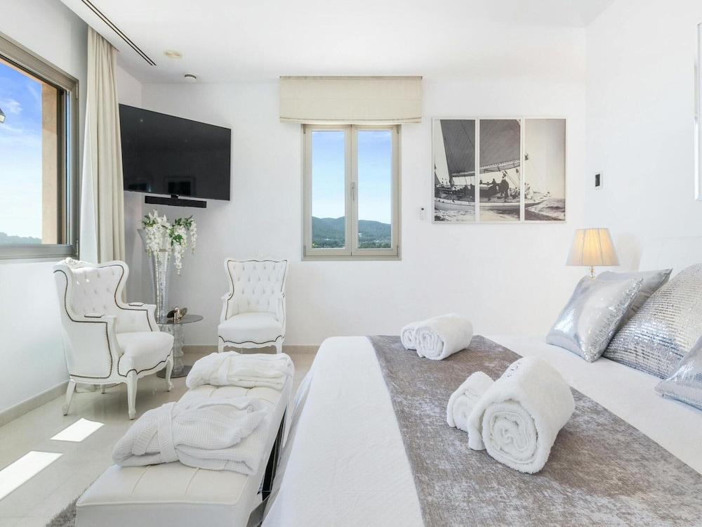 Holiday Home in Stunning Ibizan Landscape