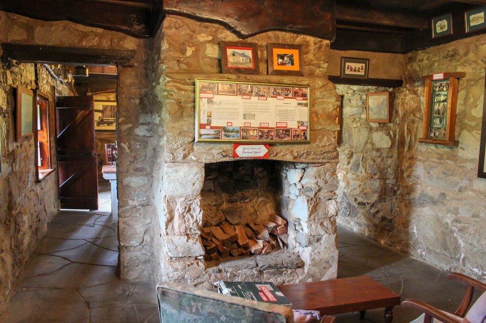 Portland Manor