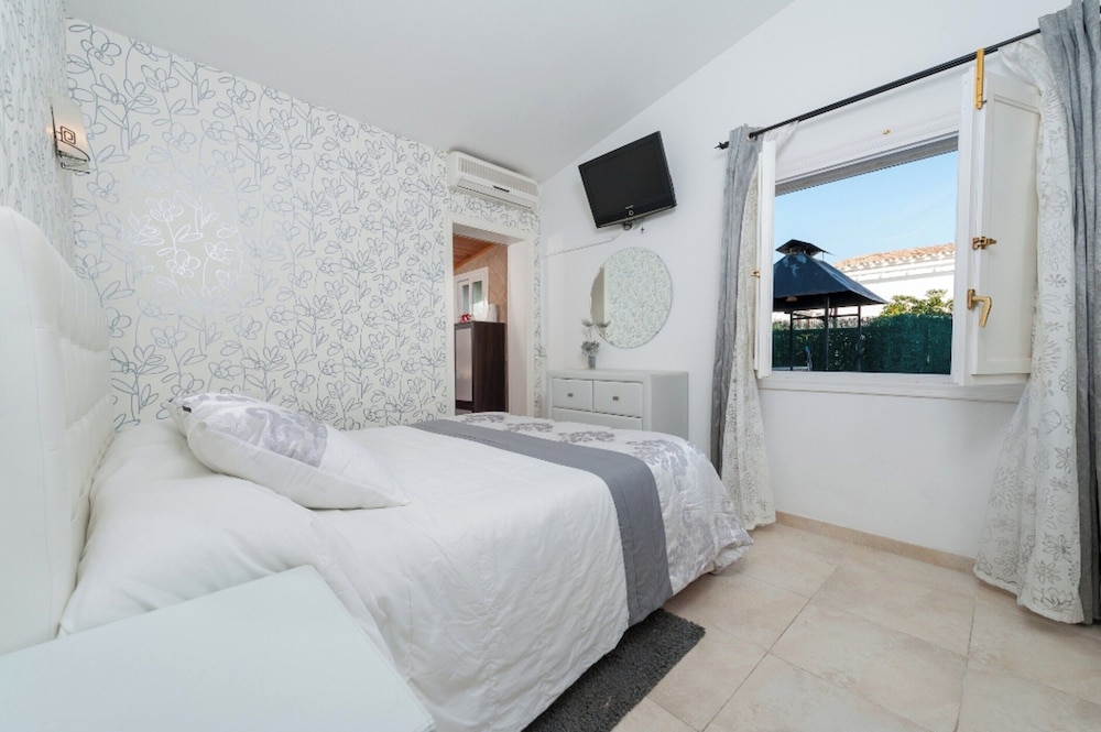 Can Rovet - House With Private Pool. Free Wifi