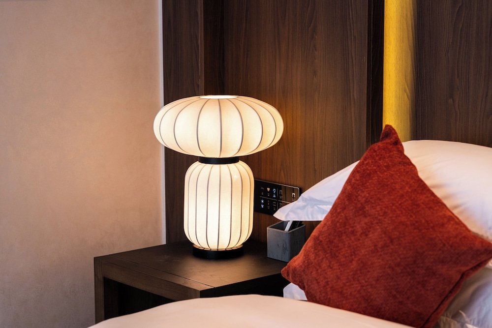 Fenghuang Yiquan River View B&B