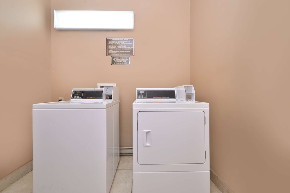 Americas Best Value Inn  Suites San Benito - Property Image 11