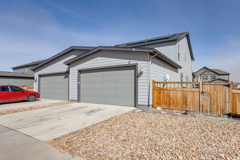 Beautiful Home w/ Bonus Room & Prime Location!