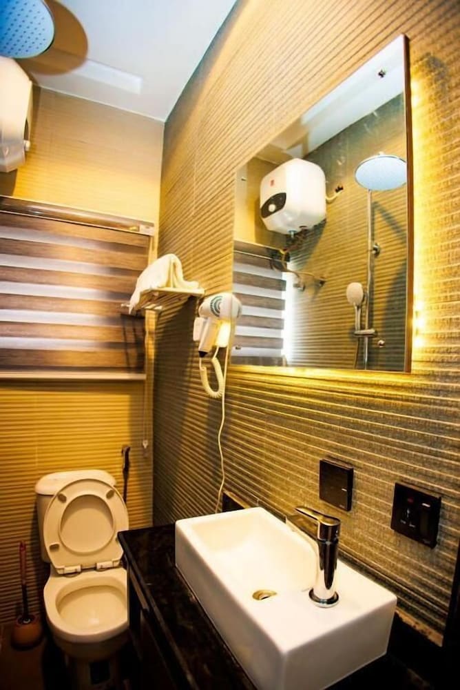 Photo 18