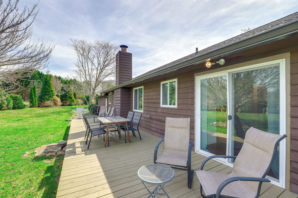 River Access & Gorgeous Views: Pisgah Forest Home!