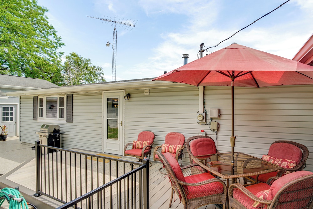 7 Mi to Eldorado Marsh: Family Home w/ Pool