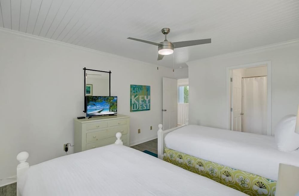 Racquet Club 35 by Wild Dunes, in Resort Core