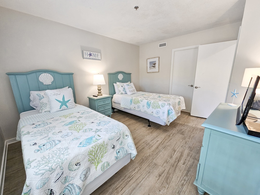 Serene 2 Bed, 2 Bath Lodge, With Amenities, 101ac 2 Bedroom Lodge