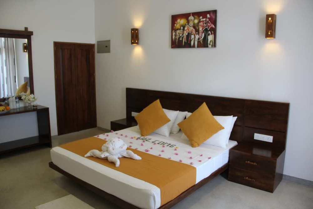 Hideaway Lodge
