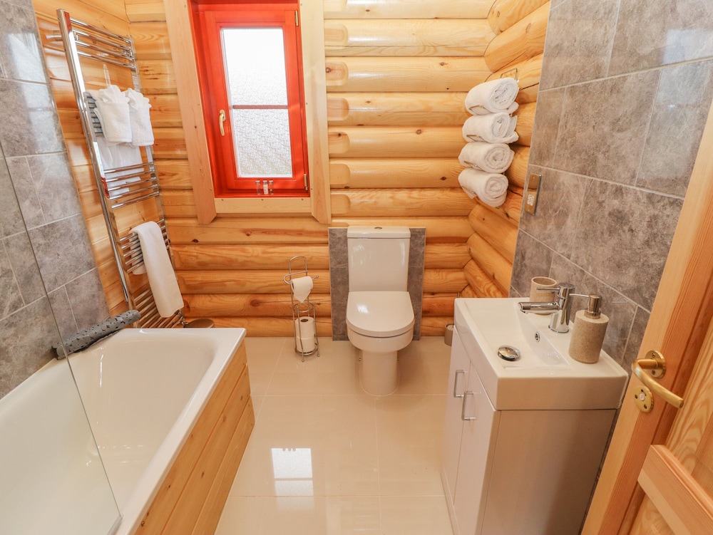 Maple Lodge