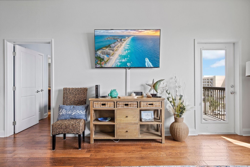 Alerio by Southern Vacation Rentals