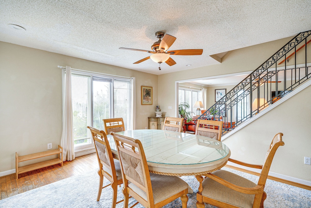 Rooftop Deck & Hot Tub: Outer Banks Family Getaway