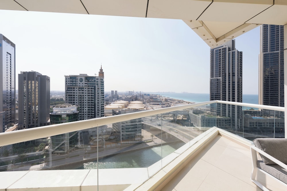 1 br in Dorra Bay - Marina View