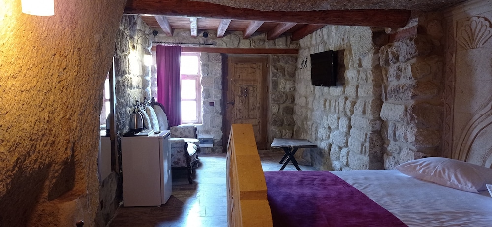 Ottoman Cave Junior view 2