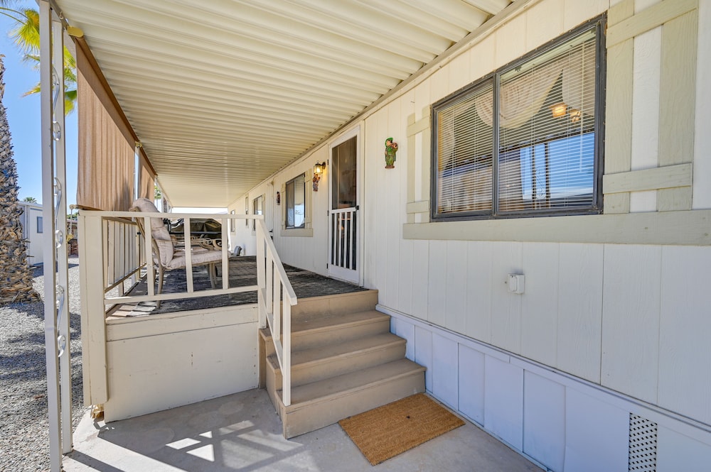 Yuma Vacation Rental w/ Resort Pool & Hot Tub! view 4