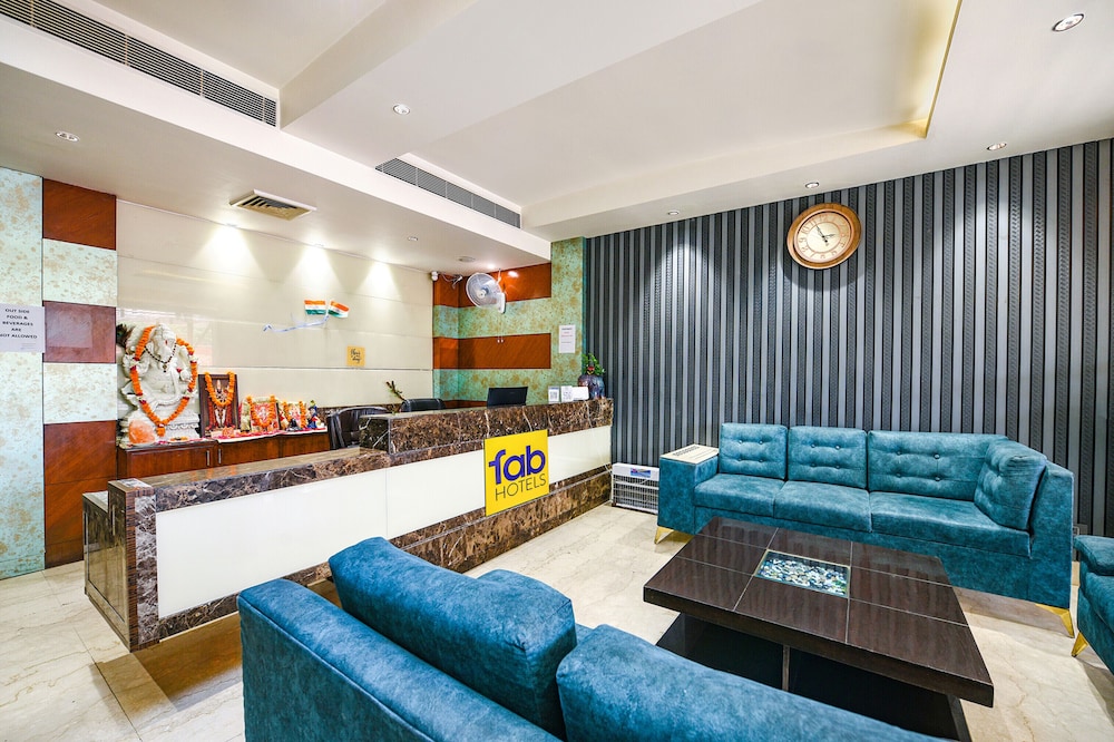 Lobby & Reception