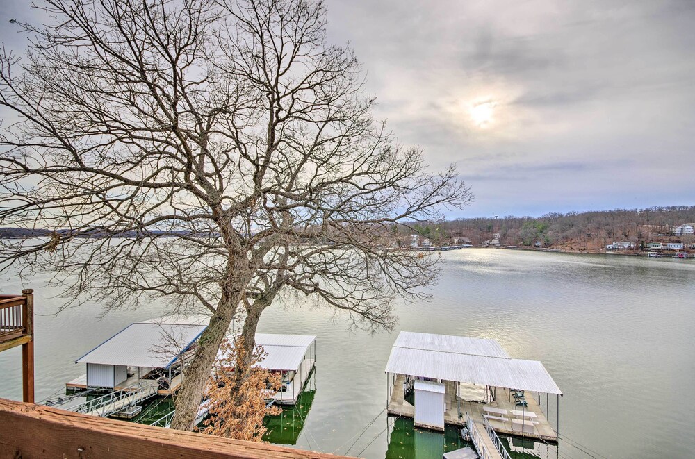 Lake of the Ozarks Vacation Rental: Boat Dock/slip