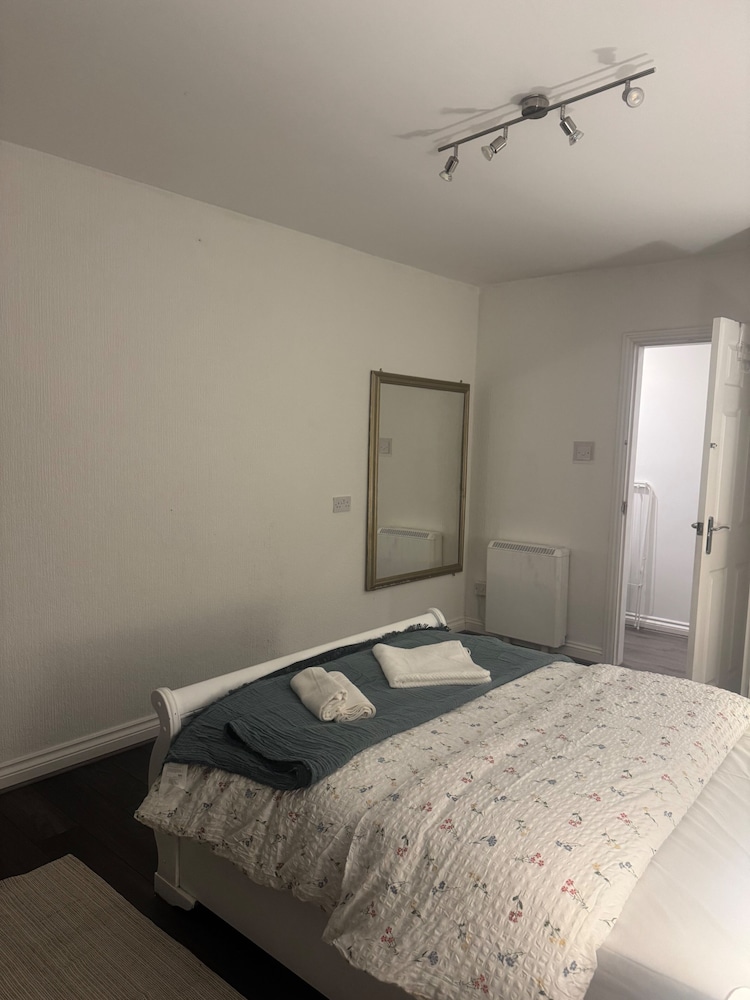 Birmingham Aprt- 2bdr- Sleeps4-close to City